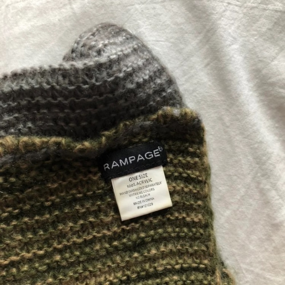 Infinity Scarf, OS - Picture 2 of 3